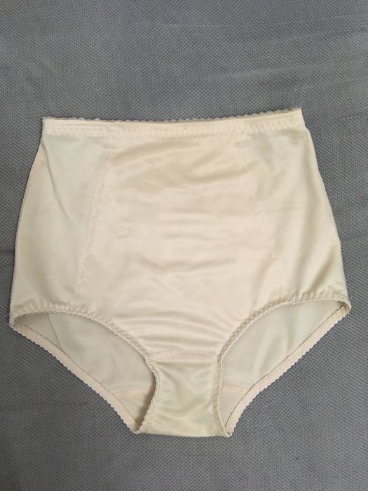 Трусы утягивающие послеродовые