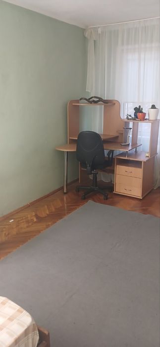 Продам 3-ком. квартиру в Оболонском районе. Ул. Дубровицкая 8.