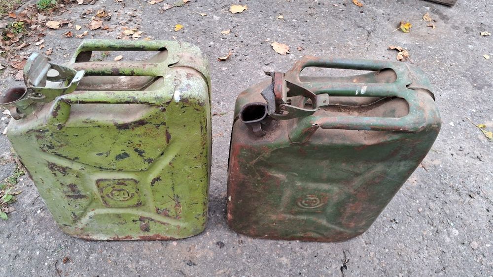 Канистра 20л автомобильная металлическая