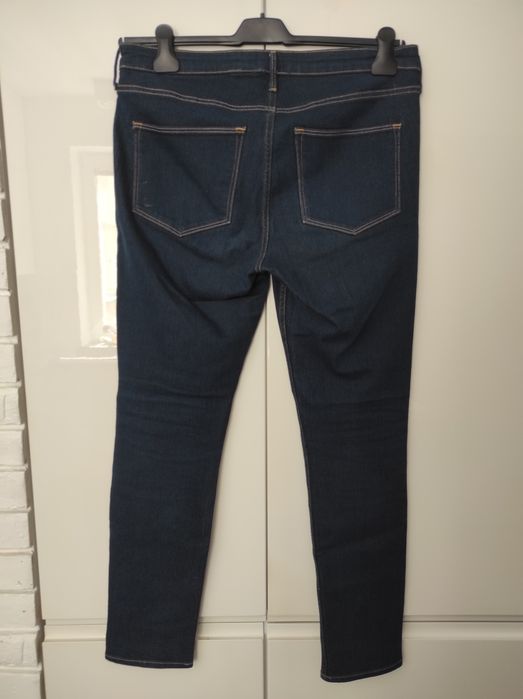 Ciemne jeansy rurki H&M