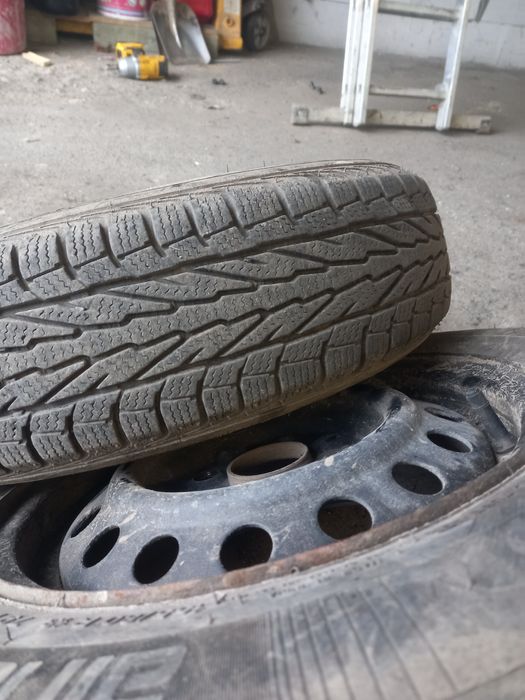 Sprzedam opony zimowe
