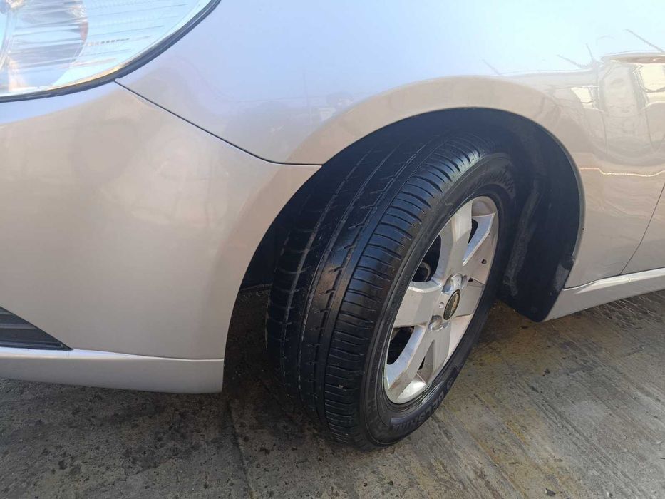 Автомобиль Шевроле Эпико в идеальном состоянии