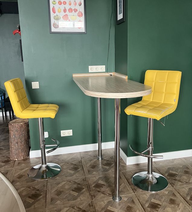 барний стіл/стільниця/столешня з опорами/ніжками