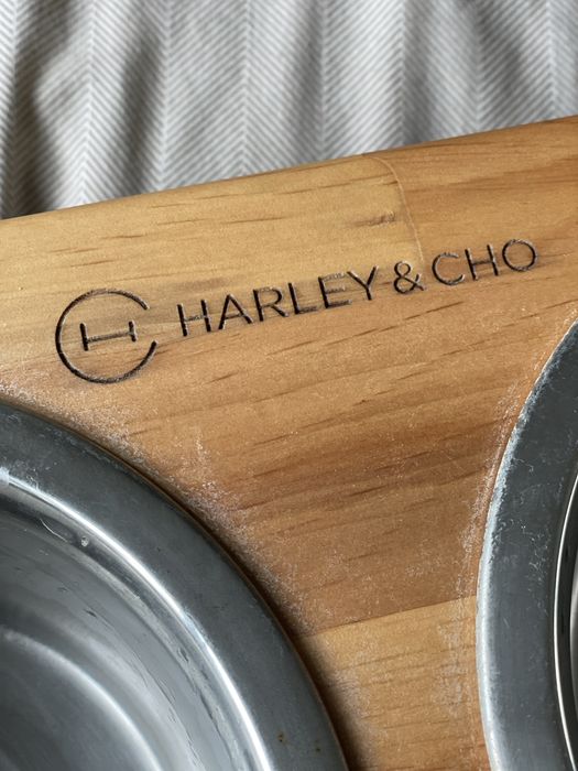 Підставка з мисками для собак від Harley&cho
