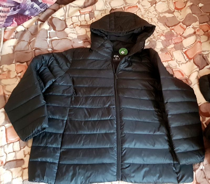 Продам  Куртку, вещи
