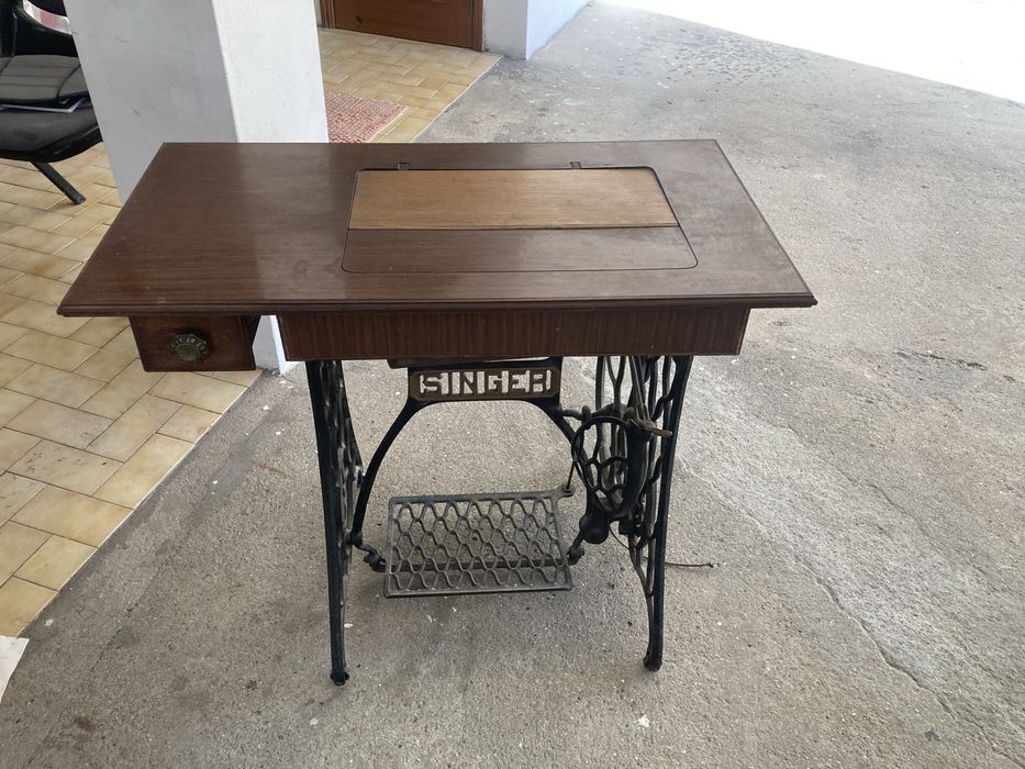Maquina Singer antiga