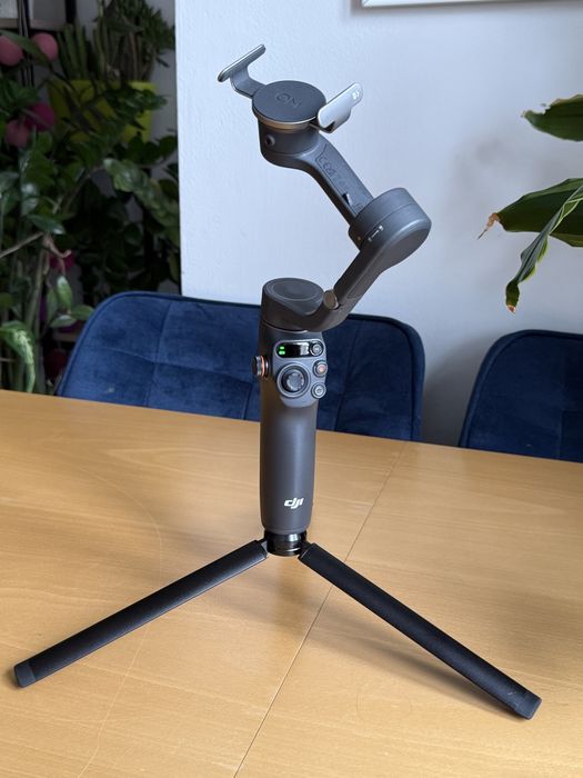 DJI osmo mobile 6