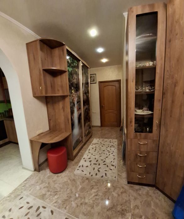 Простора однокімнатна квартира біля моря з ремонтом