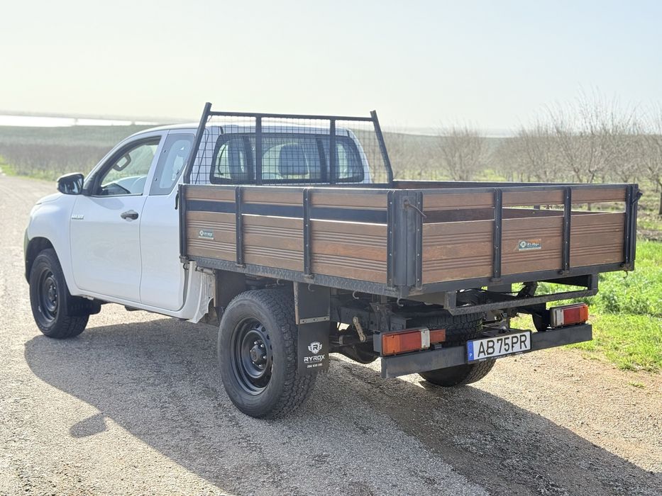 Toyota Hilux 2.4d - 4x4 c/iva