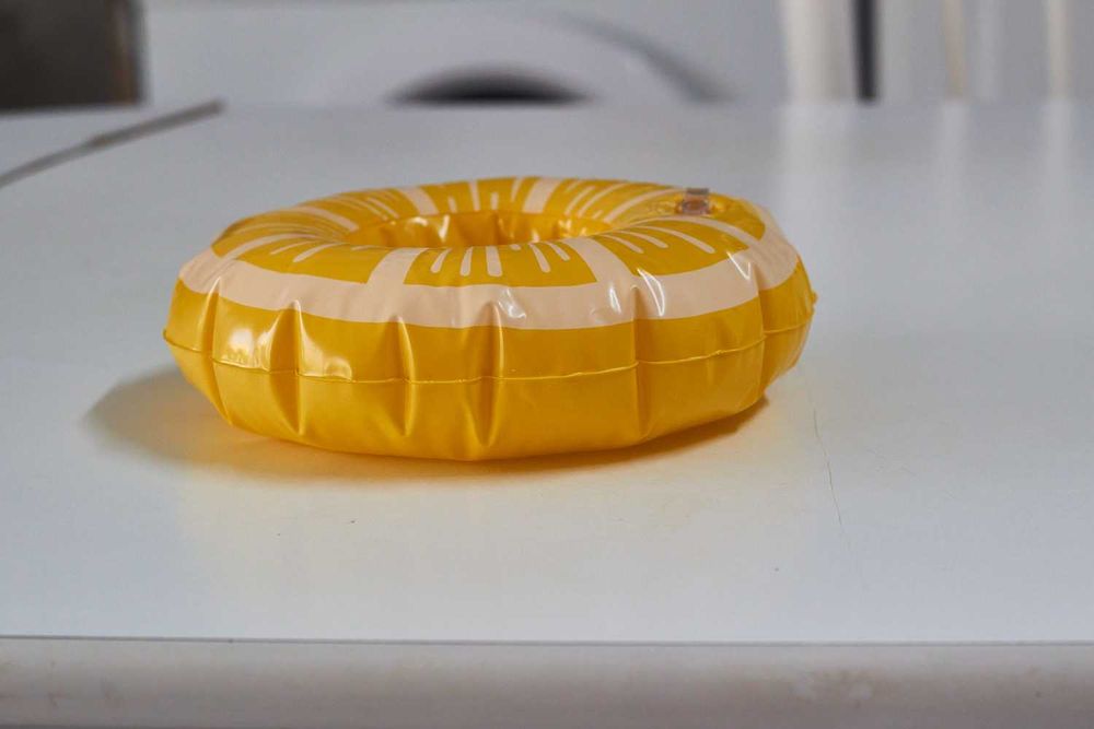 Conjunto de 4 boias insuflaveis para copos na piscina