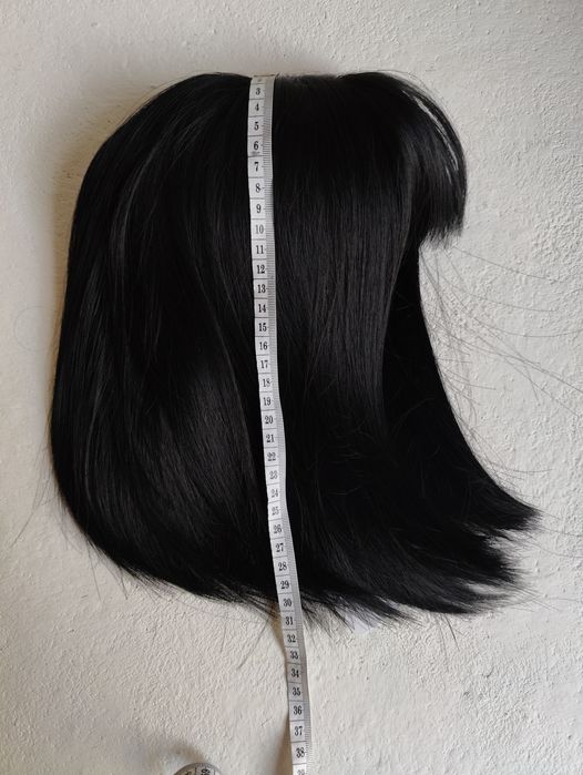 Nowa czarna realistyczna peruka wig bob kare z grzywką