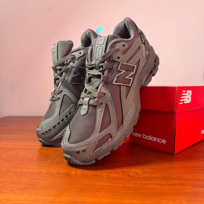Кросівки New Balance 1906R