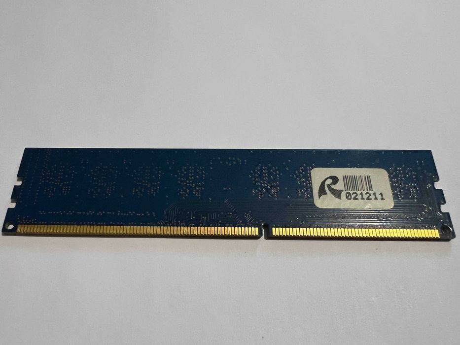 Оперативна пам'ять комплект 2×2 ГБ DDR3 DIMM (4 ГБ загалом)перевірено!