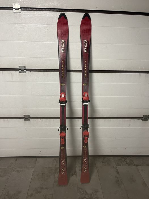 Narty zjazdowe 170 Elan plus wiązania Tyrolia