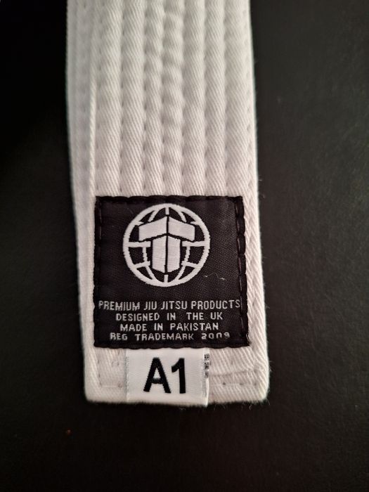 Cinto Branco Jiu-Jitsu Brasileiro (BJJ) Tatami – Tamanho A1 (Novo)
