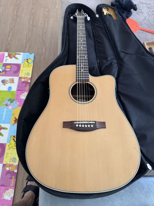 Guitarra acústica Ashton