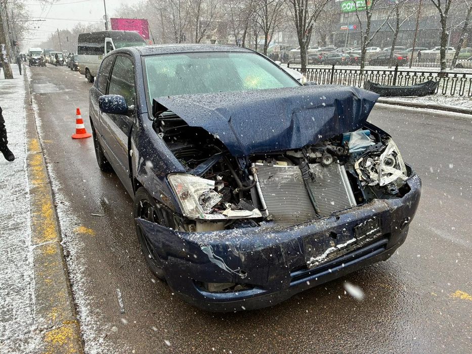 Toyota Corolla Т-sport 2004г, 1,8л после ДТП