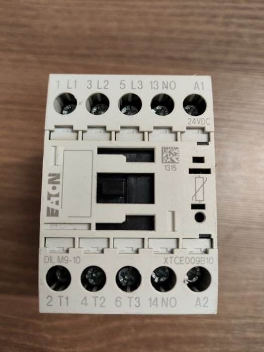 Stycznik mocy 9A, 30A 3P 24V DC Siemens, Eaton