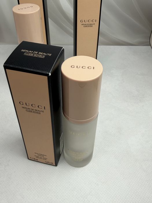 База під макіяж Gucci