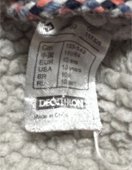 Тепла дитяча  куртка decathlon 133/142