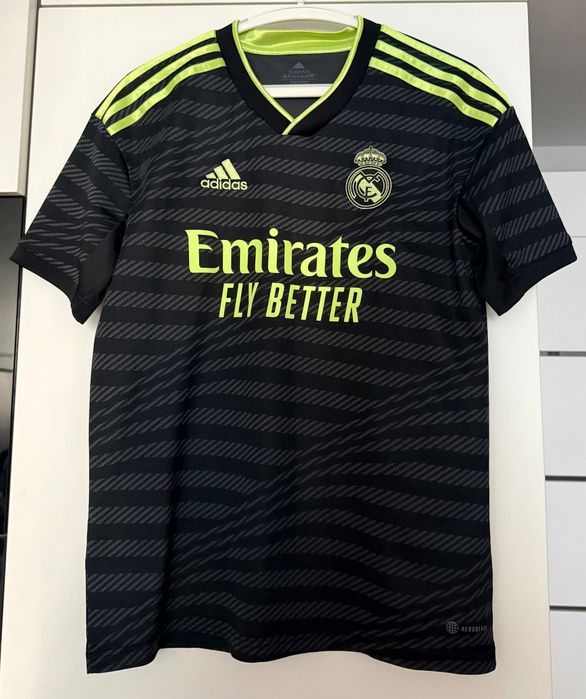 Футбольна футболка Real Madrid 22/23