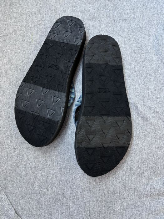 Teva шльопанці сандалі жіночі 40