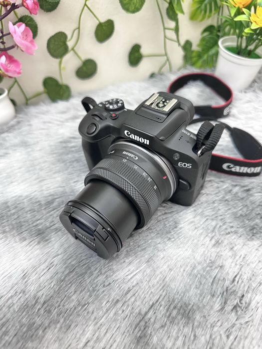 Canon Eos R100 wifi com lente 18-45mm e bolsa