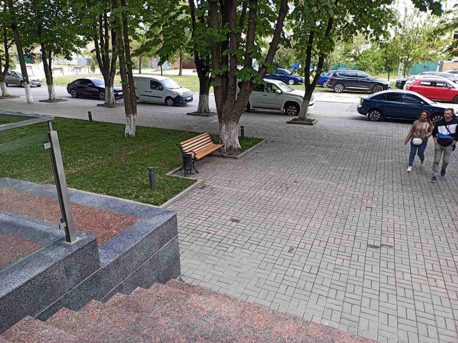 Сдам б/к свой  офис 27м2 в  ОЦ Бостон, В.Дубинина,8,Гагарина,Казакова