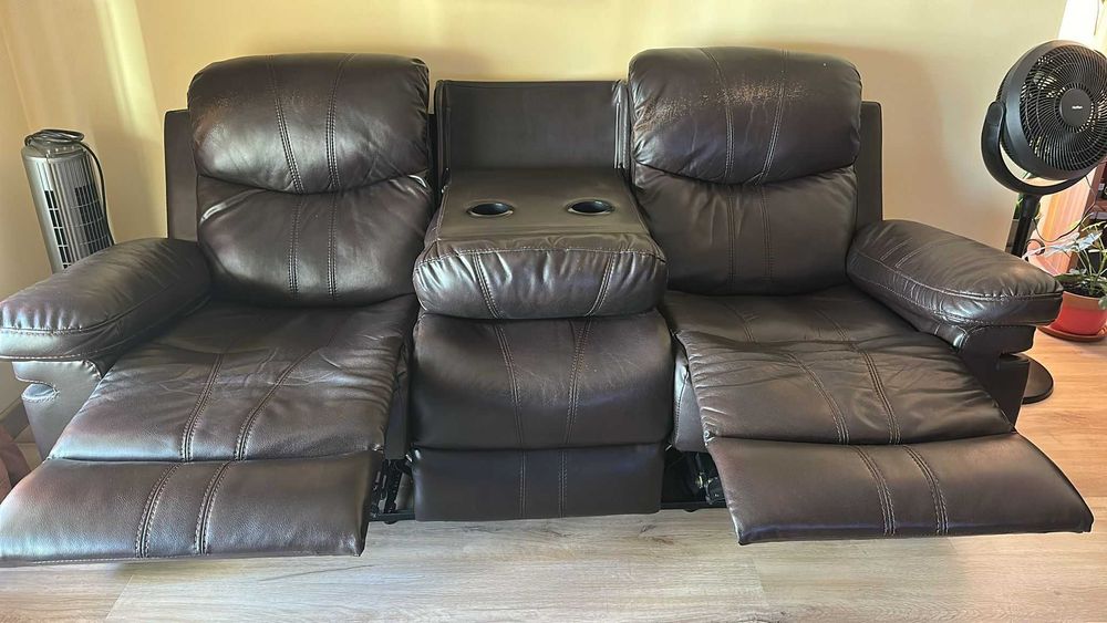 Sofá 3 lugares com elevação das pernas