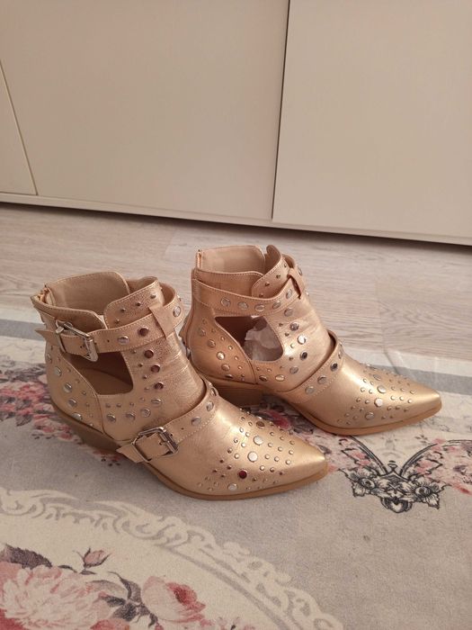 Botki złote 41 nowe