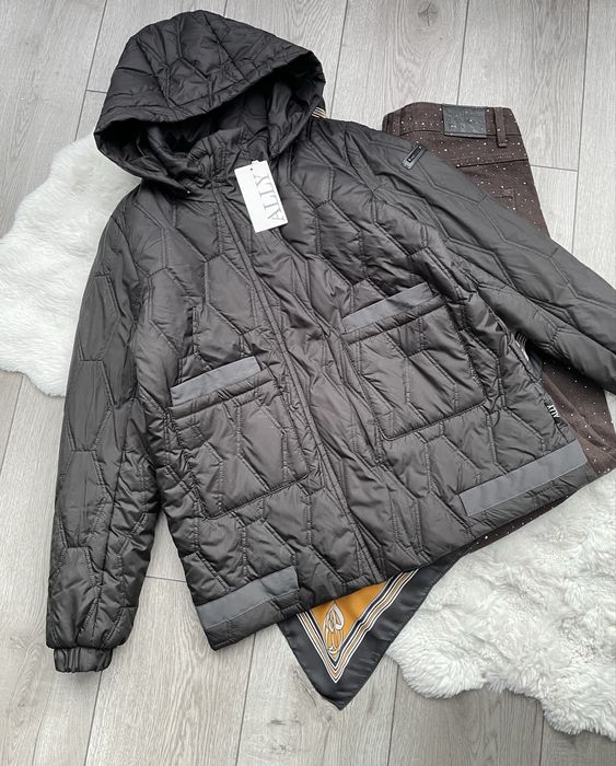 демисезонна куртка