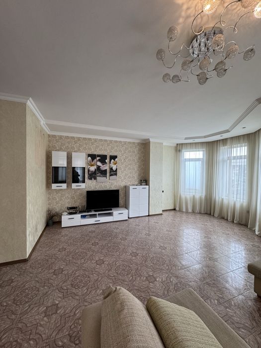 Оренда буд. 350м2 с. Козин КМ Монтана Вілладж, Конча Заспа