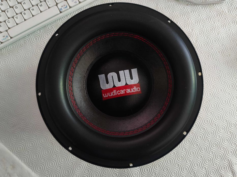 Subwoofer 12" em caixa Basser MDF B1250s de 50 litros
