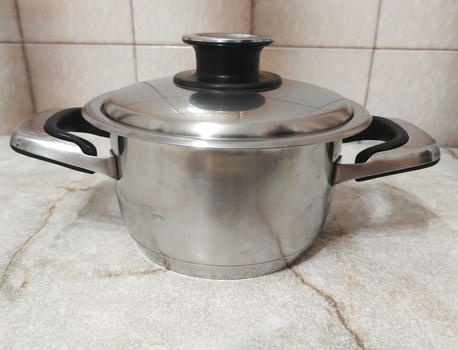 Продам Цептер(кастрюля 4,2 литра диаметр 20 см).