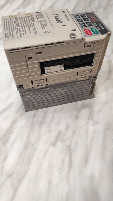 Falownik Jaskawa J1000