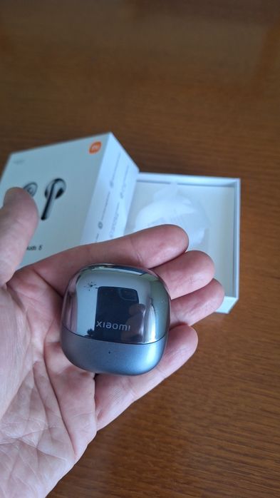 Xiaomi Buds 5 – Como novo
