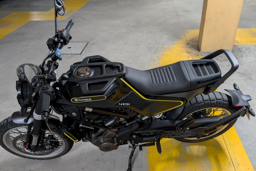 Husqvarna Svartpilen 401