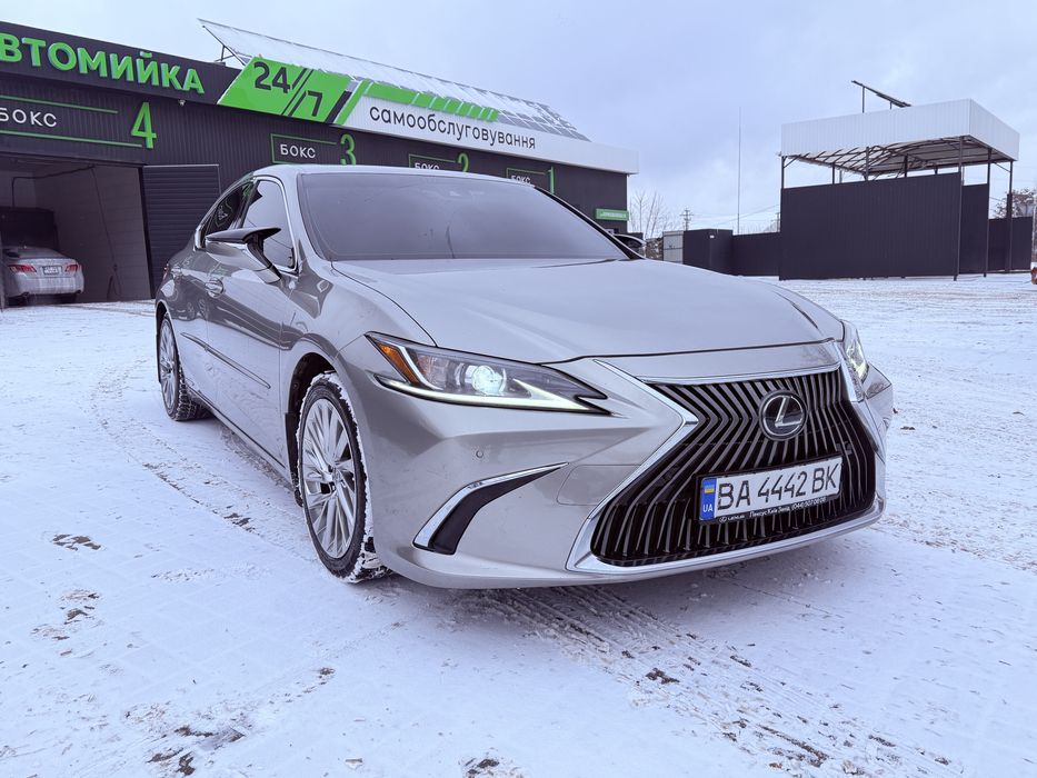 Продам lexus es300h