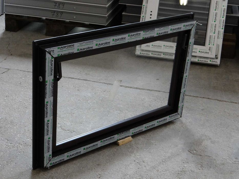 Darmowa Wysyłka !  Okno Gospodarcze 800x500 leżak magazynowy
