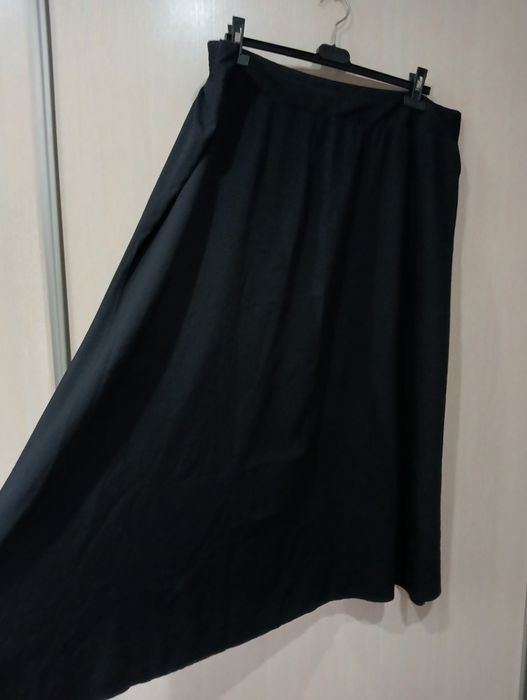 Spódnica czarna 52 54 długa cienka