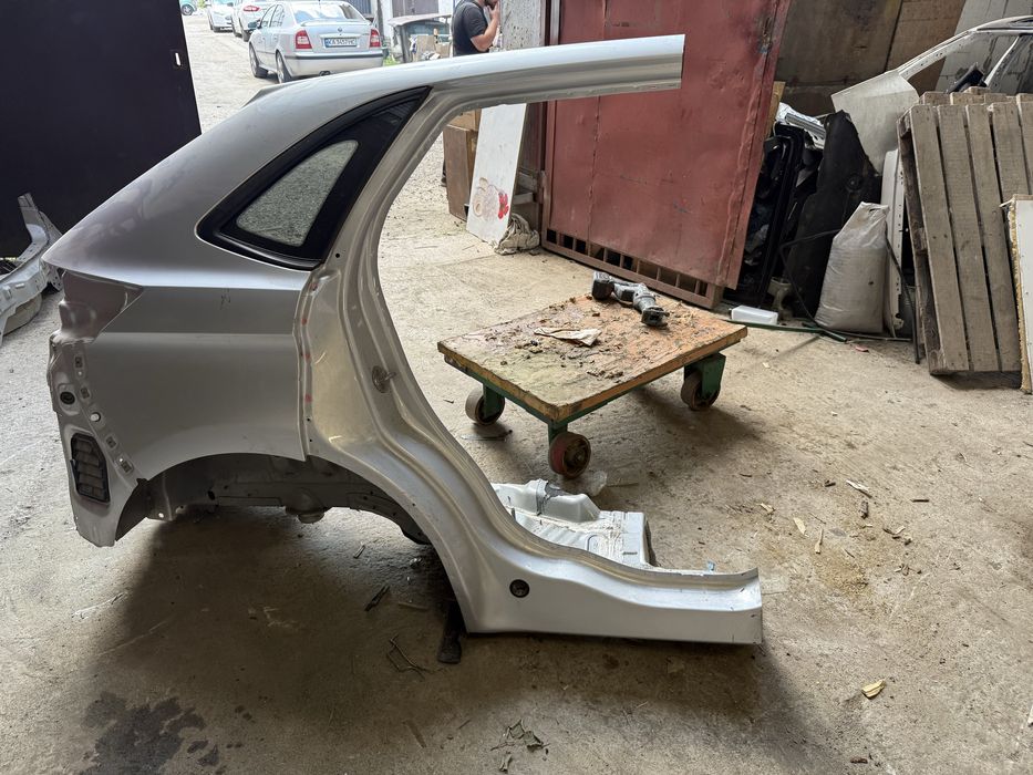 Задняя левая четверть филенка на форд едж 15-18 год ford edge