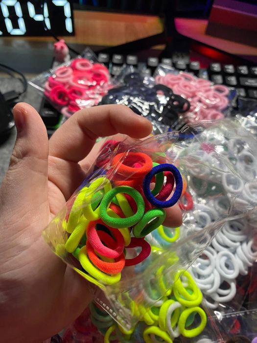 Резинки для волосся