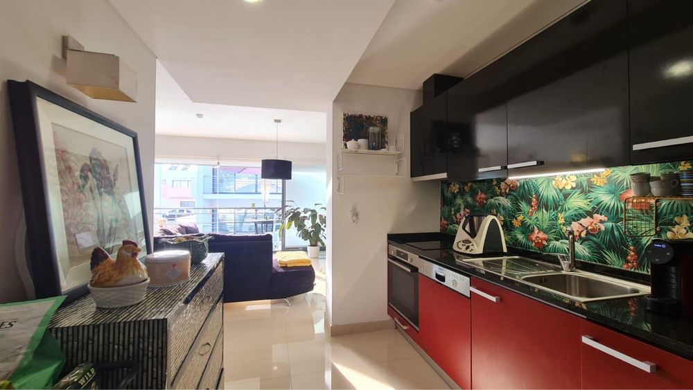 Alugo T1+1  sem mobilia com piscina - condominio privado