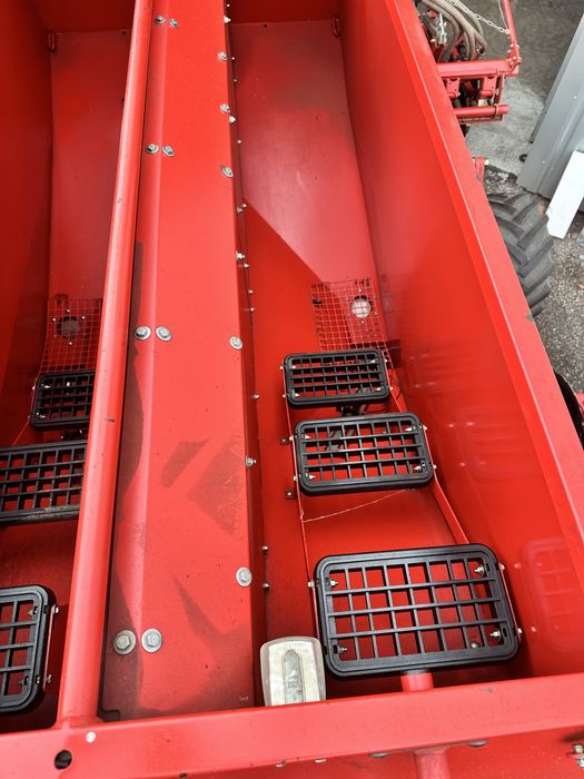 пневматичну сівалку Kverneland U-Drill Plus 4000