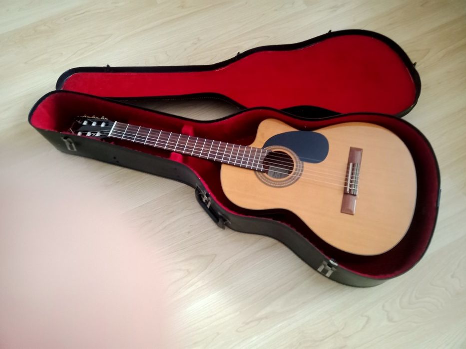 Gitara Ibanez klasyczna z przetwornikiem