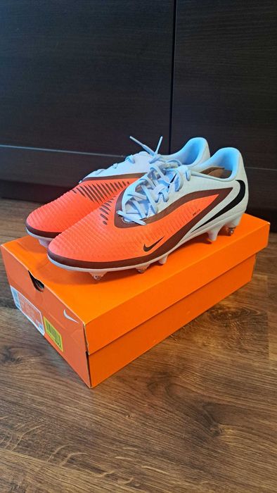 Buty piłkarskie Nike (Phantom 6 low SG PRO) rozmiar 44.5