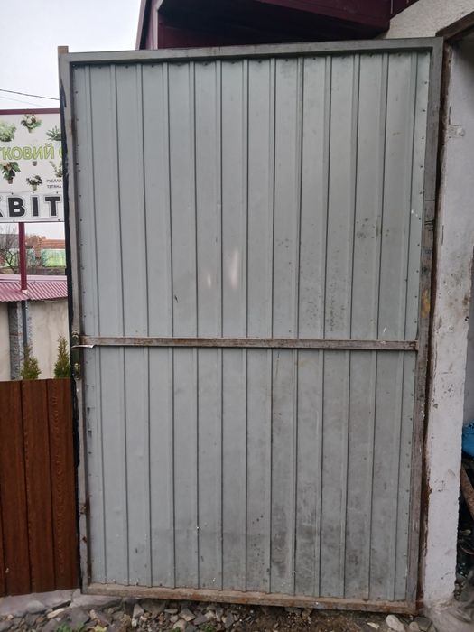 Продам гаражні ворота 260х320