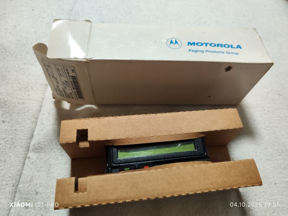 Продам пейджер Motorola