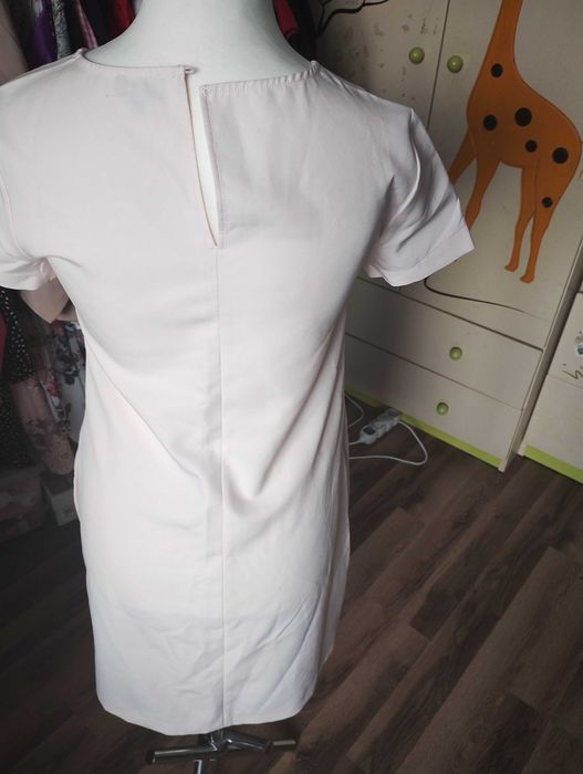 Sukienka pudrowy róż