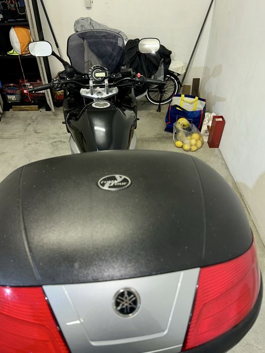 Yamaha FZ6S imaculada